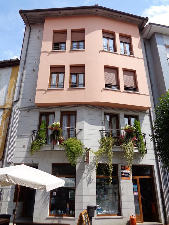 Apartamentos San Pelayo Onís Habitación foto