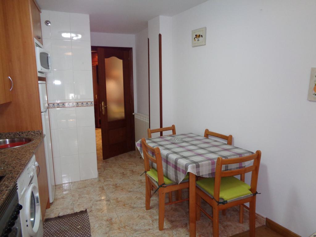 Apartamentos San Pelayo Onís Habitación foto
