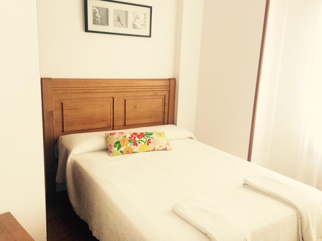 Apartamentos San Pelayo Onís Habitación foto