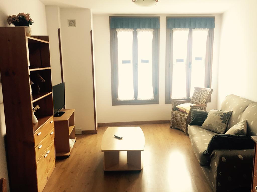 Apartamentos San Pelayo Onís Habitación foto
